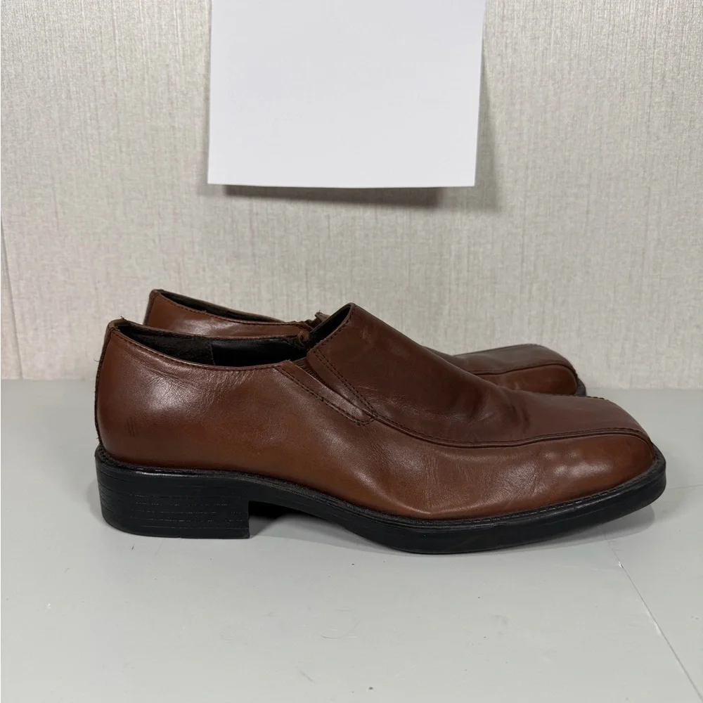 Brown Slip-On Men’s Dress Shoes‎